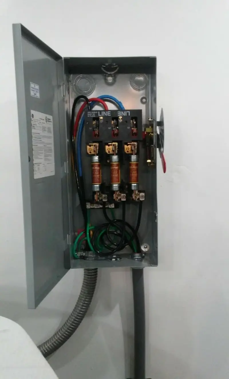 Three-phase disconnect switch installed for Smoke Detector Installation in Idaho Falls